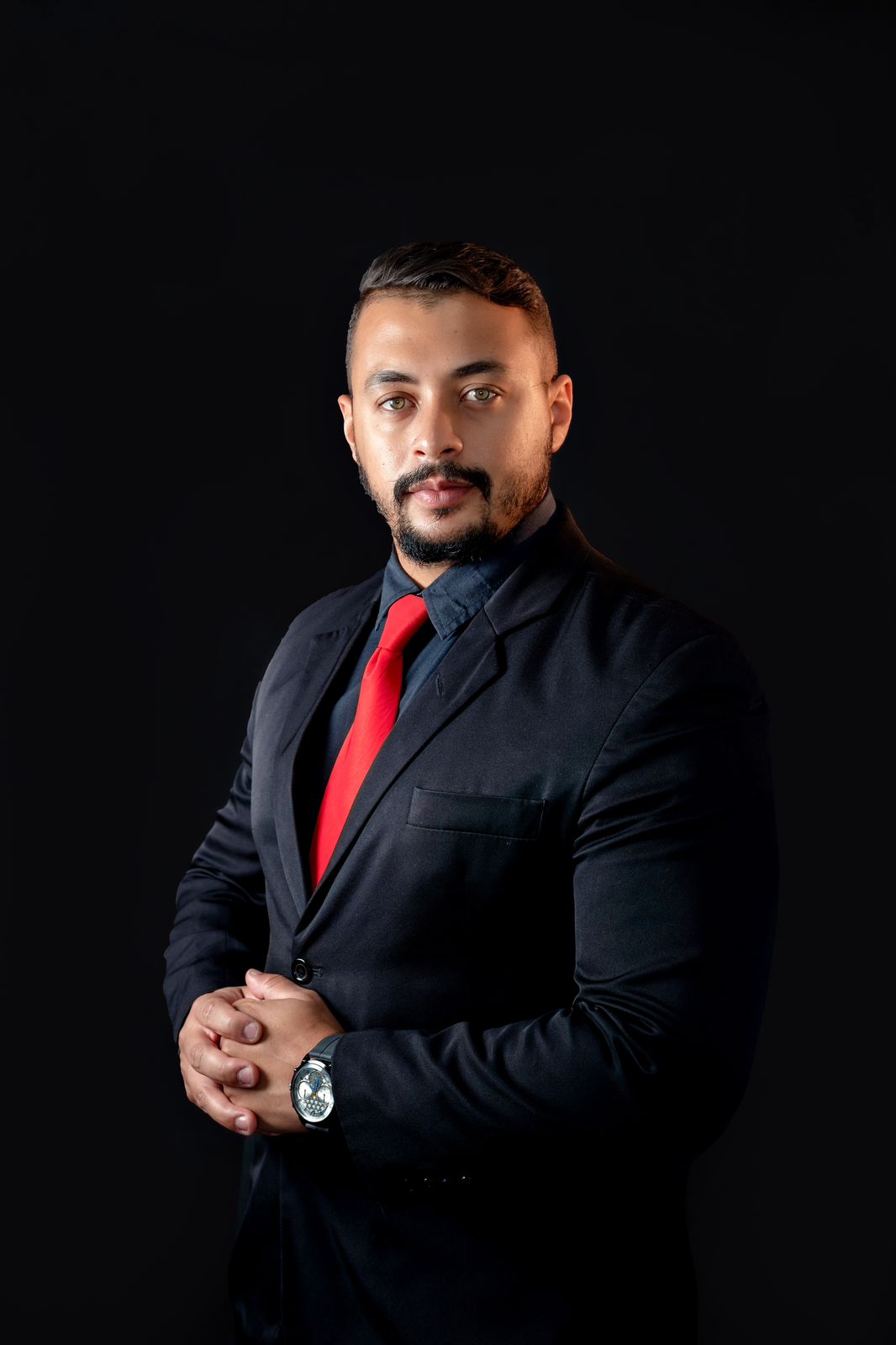 Dr. Jonatas Barbosa em retrato profissional